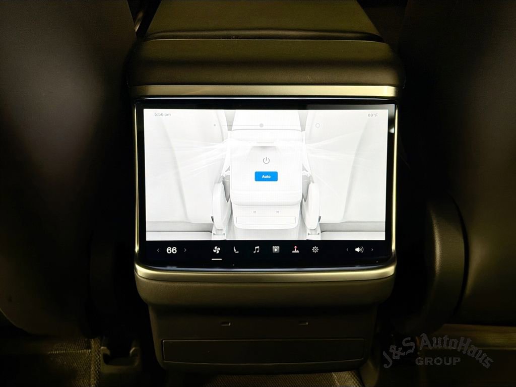 Used 2024 Tesla Model X AWD/4WD image 32
