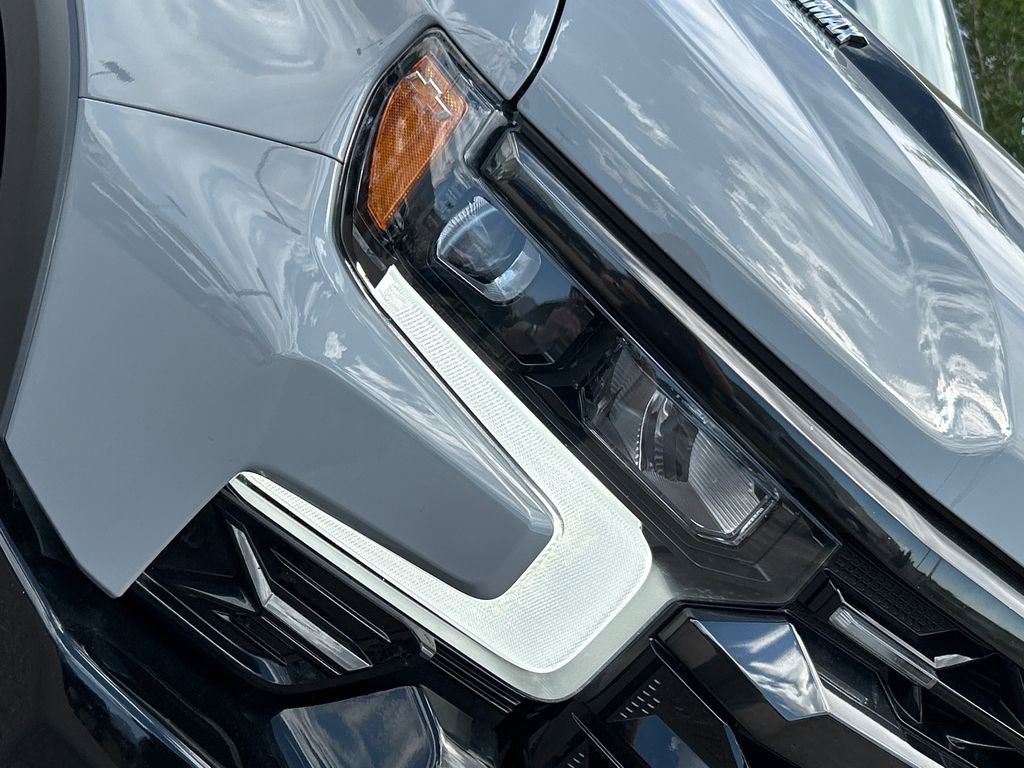 Used 2024 Chevrolet Silverado 1500 ZR2 w/ Technology Package AWD/4WD image 23
