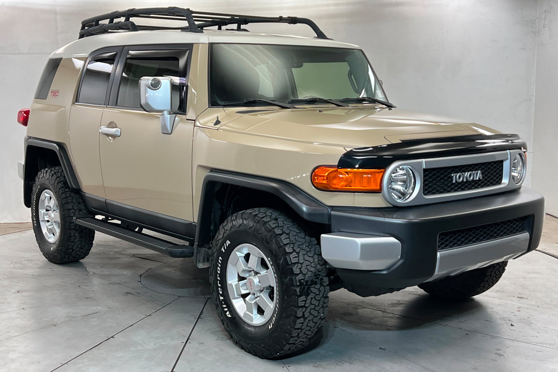 Used 2012 Toyota FJ Cruiser 4WD w/ TRD Sport Pkg image 8