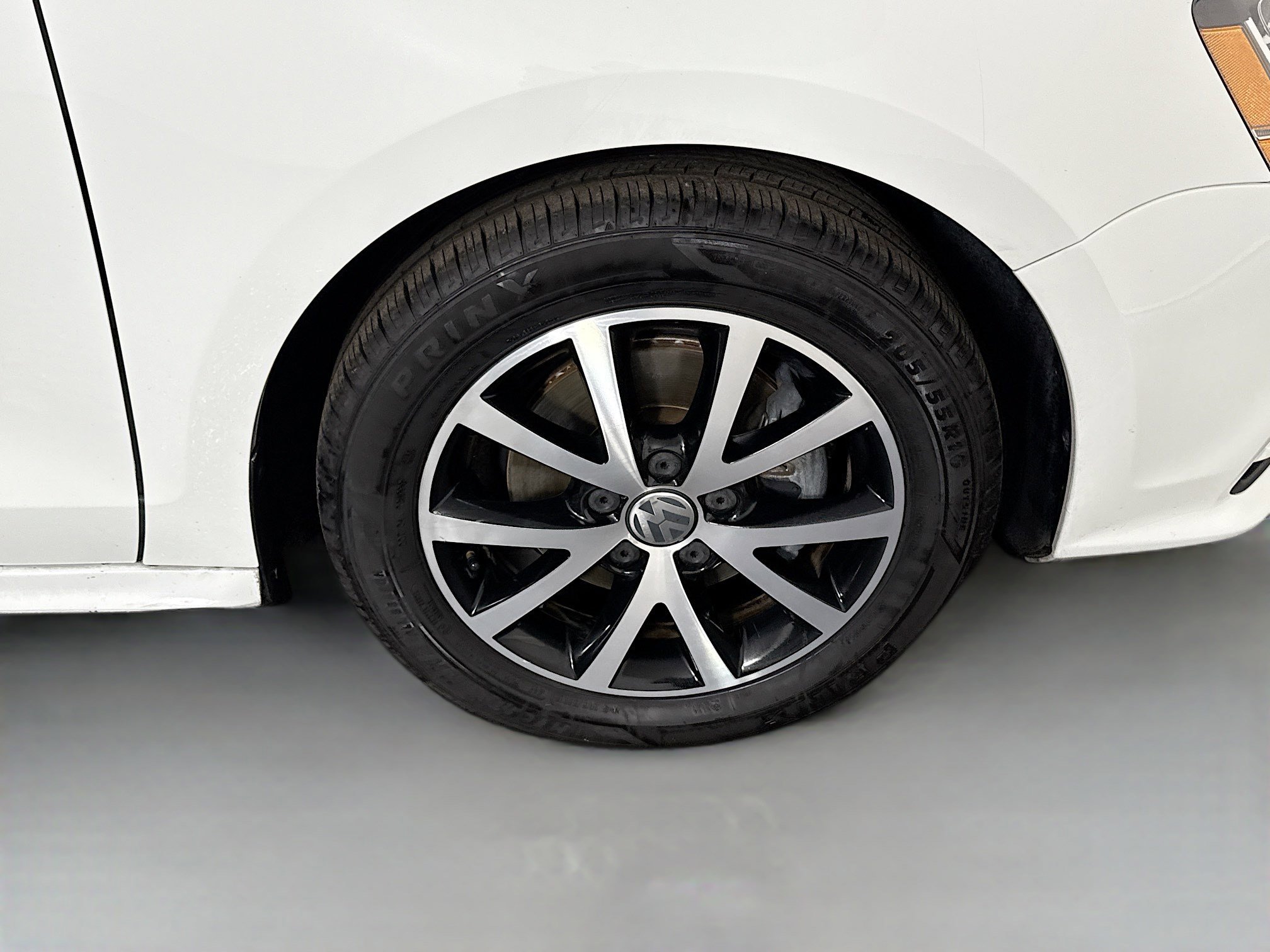 Used 2017 Volkswagen Jetta SE image 32