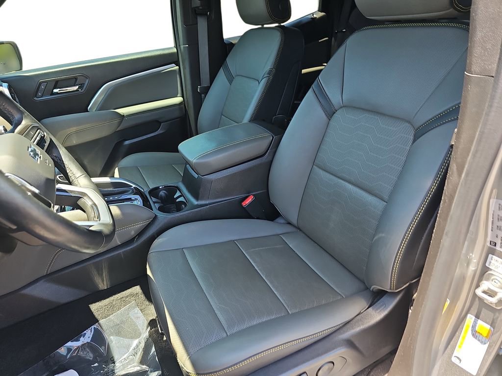 Used 2024 Chevrolet Colorado ZR2 w/ ZR2 Convenience Package III AWD/4WD image 15