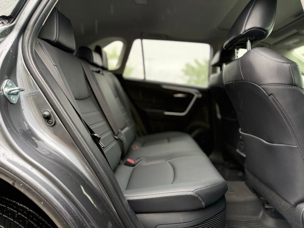 Used 2022 Toyota RAV4 XLE Premium AWD/4WD image 16