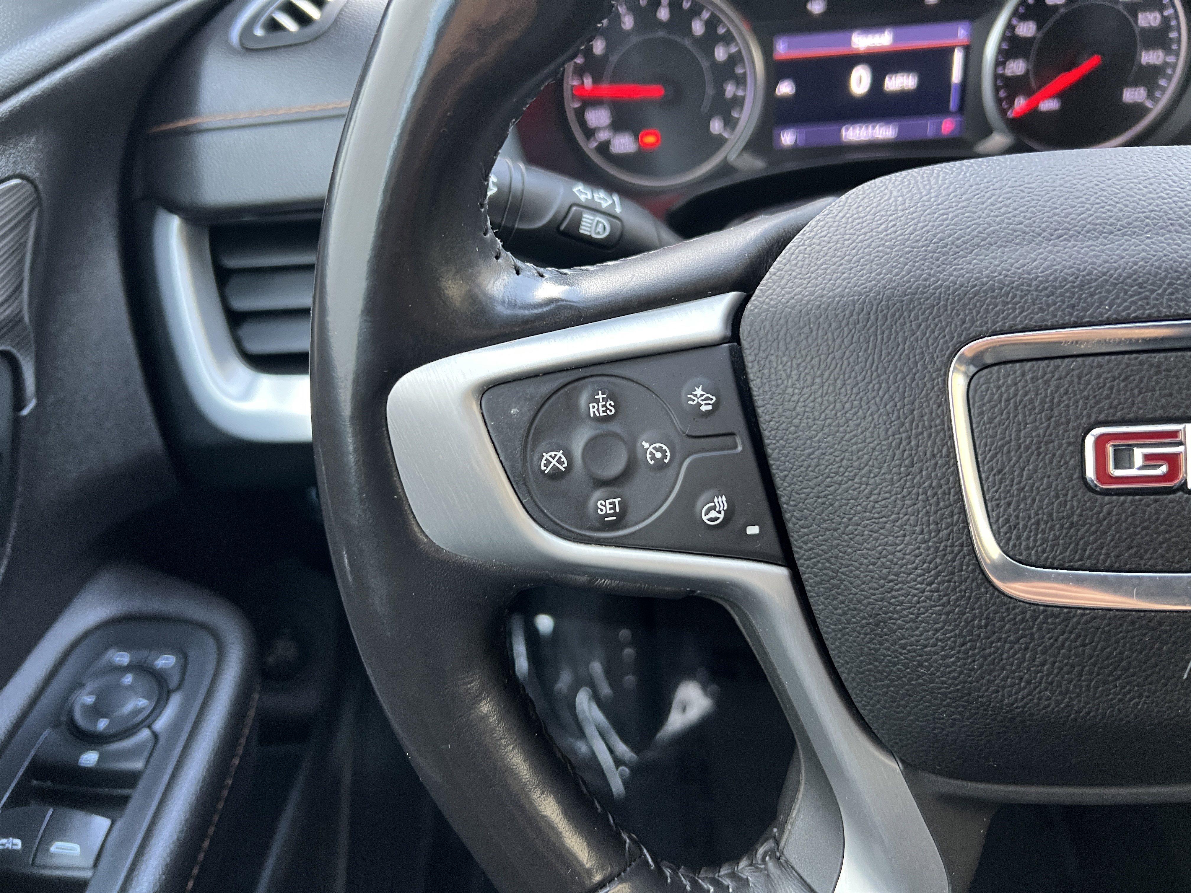 Used 2019 GMC Terrain SLT w/ Preferred Package image 26