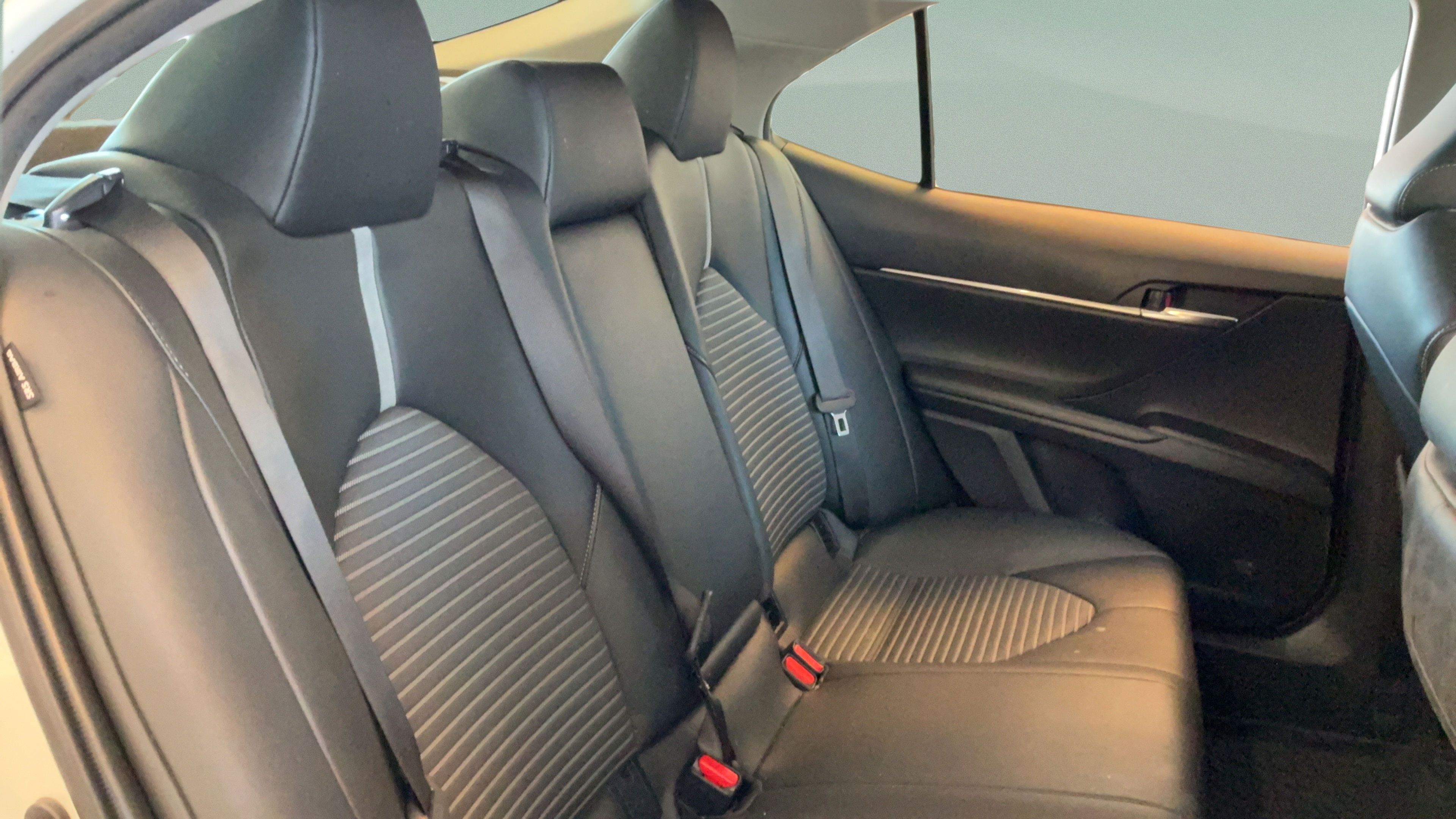 Used 2022 Toyota Camry SE w/ Audio Upgrade Package FWD image 36