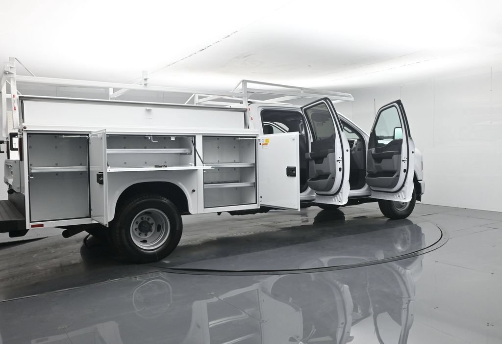 New 2026 Ford F350 XL w/ XL Chrome Package RWD image 5
