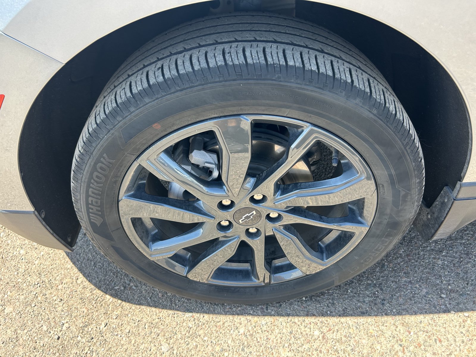 Used 2023 Chevrolet Equinox RS w/ LPO, Floor Liner Package FWD image 8
