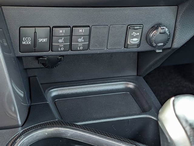 Used 2018 Toyota RAV4 SE w/ Power Extra Value Package AWD/4WD image 16