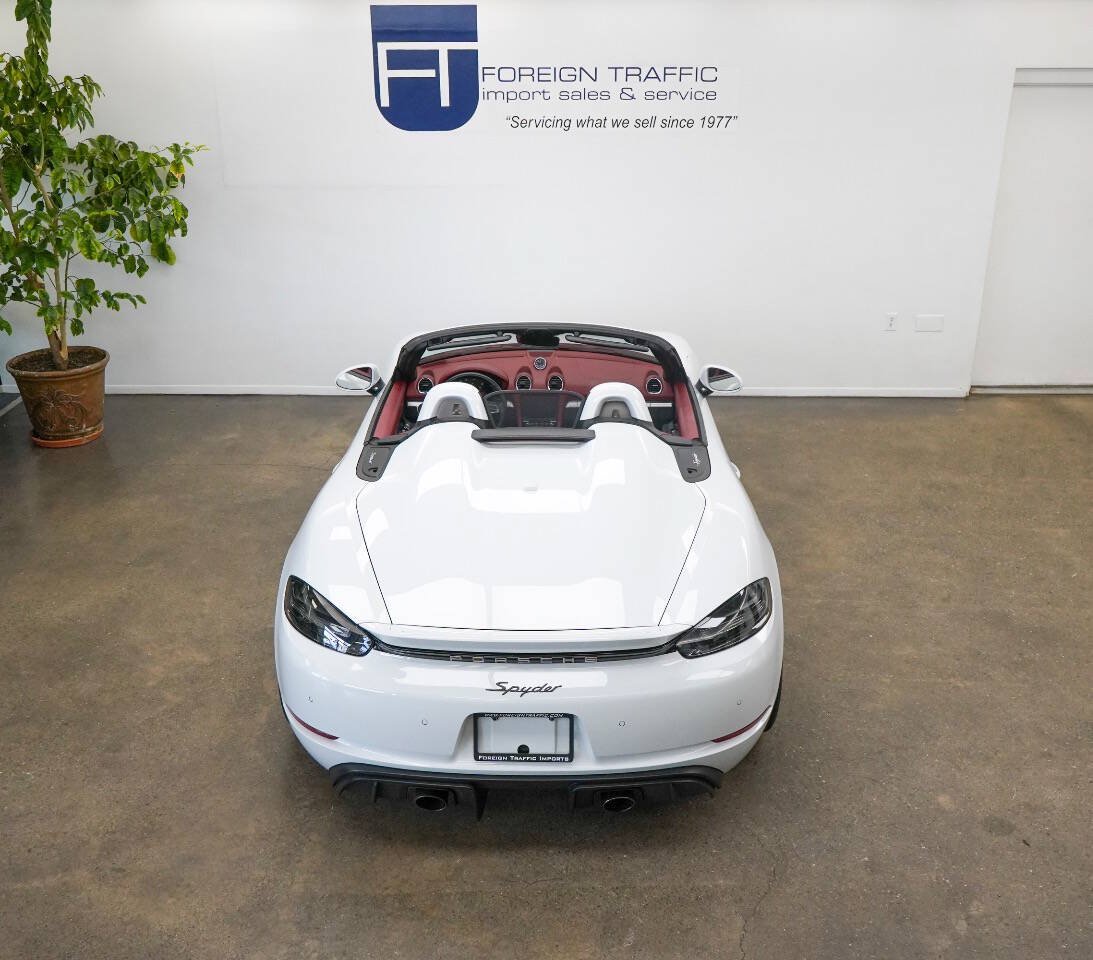 Used 2020 Porsche 718 Boxster Spyder RWD image 42
