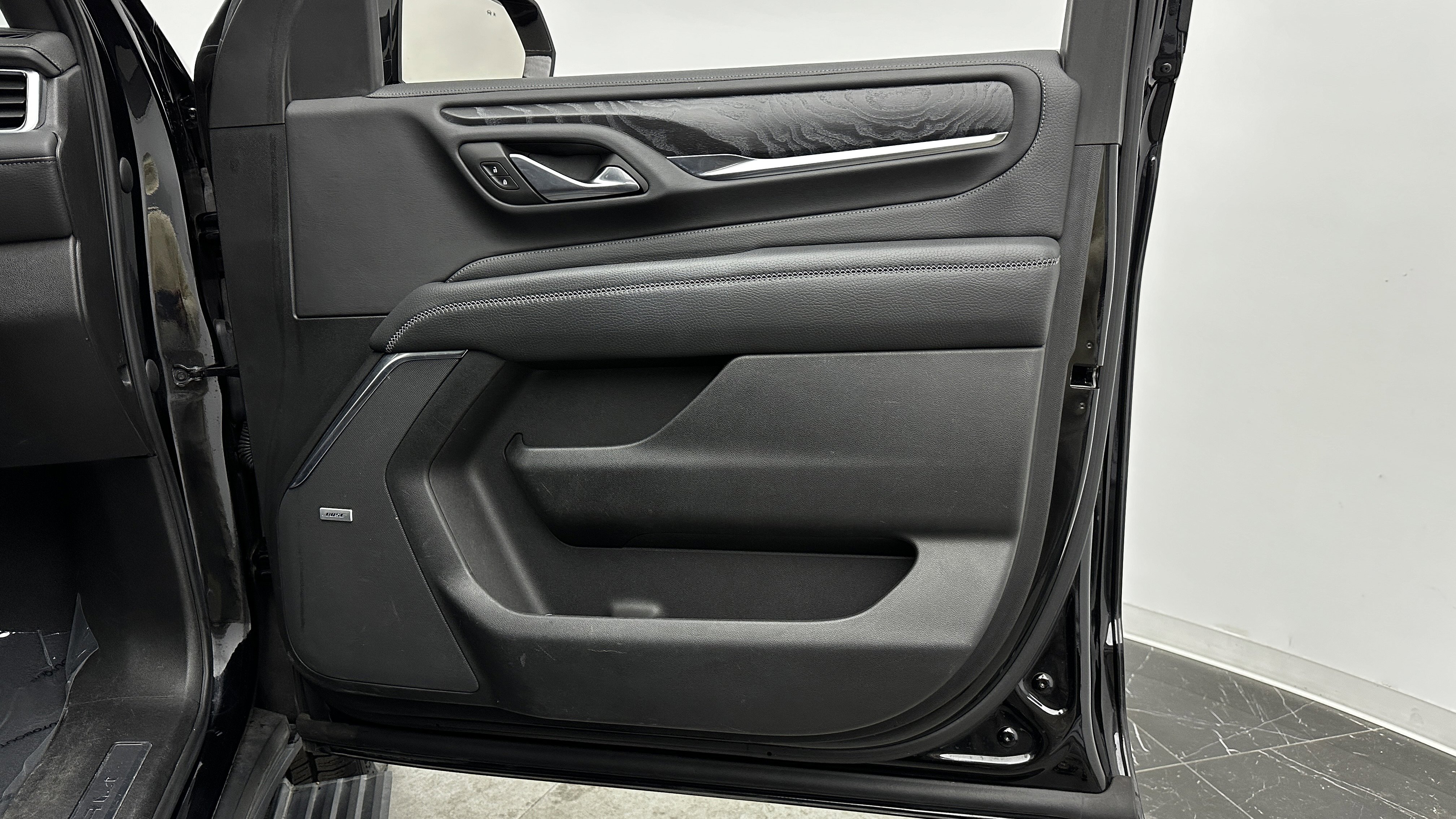 Used 2021 GMC Yukon Denali w/ Denali Premium Package image 38