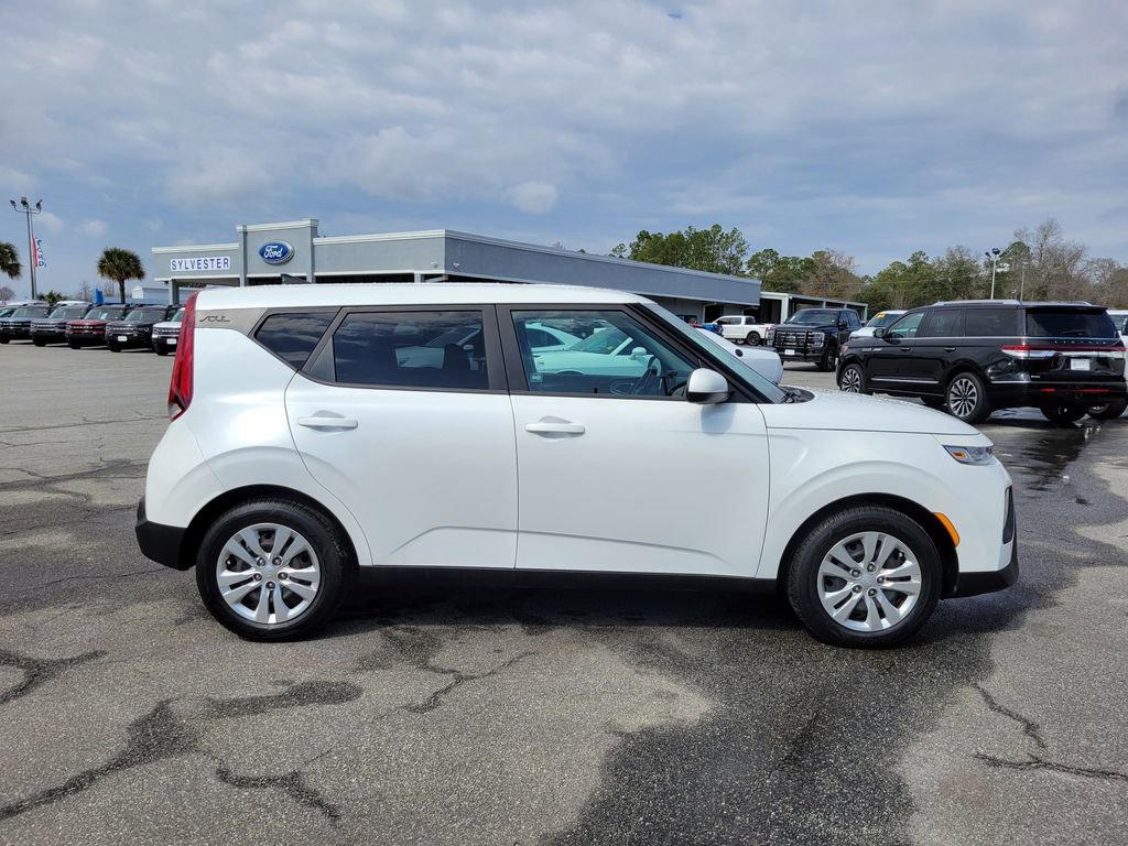 Used 2020 Kia Soul LX image 6