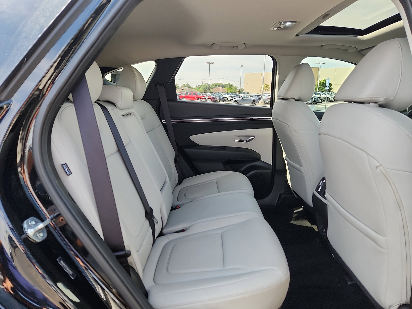 Used 2024 Hyundai Tucson SEL w/ Convenience Package FWD image 14