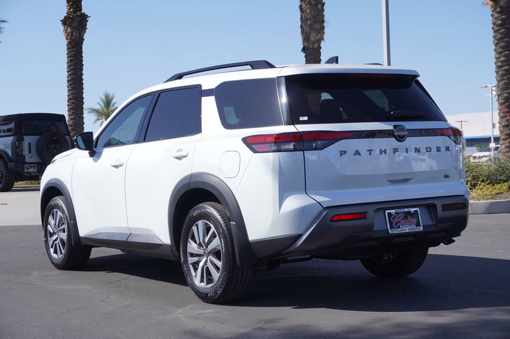 New 2026 Nissan Pathfinder SL image 3