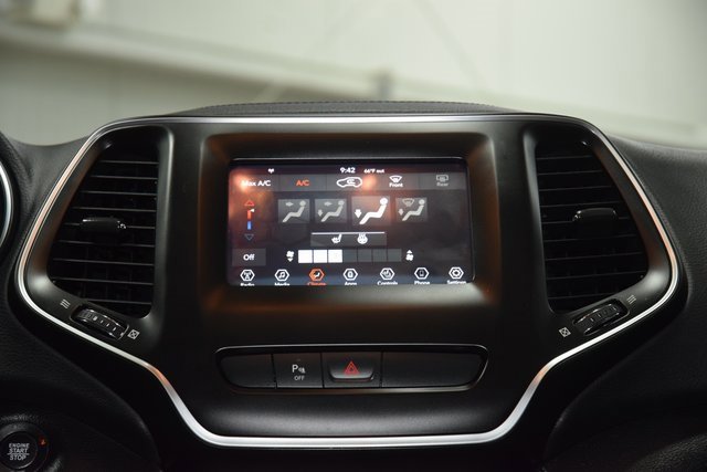 Used 2019 Jeep Cherokee Latitude Plus image 28