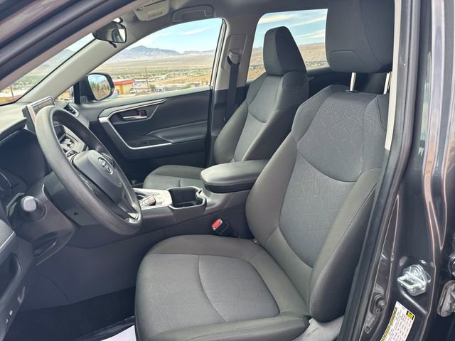 Used 2025 Toyota RAV4 XLE FWD image 9