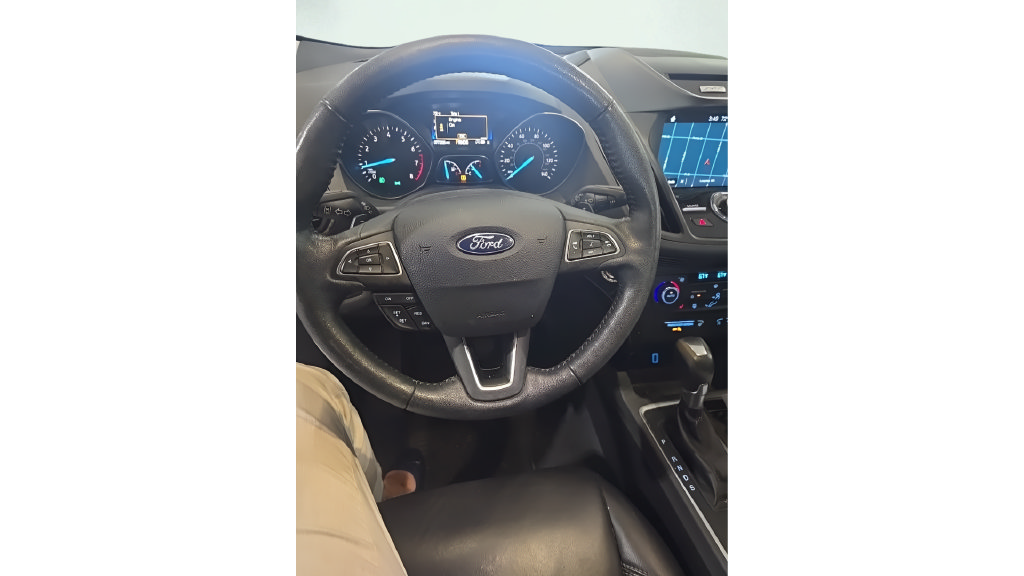 Used 2017 Ford Escape Titanium w/ Equipment Group 301A AWD/4WD image 9
