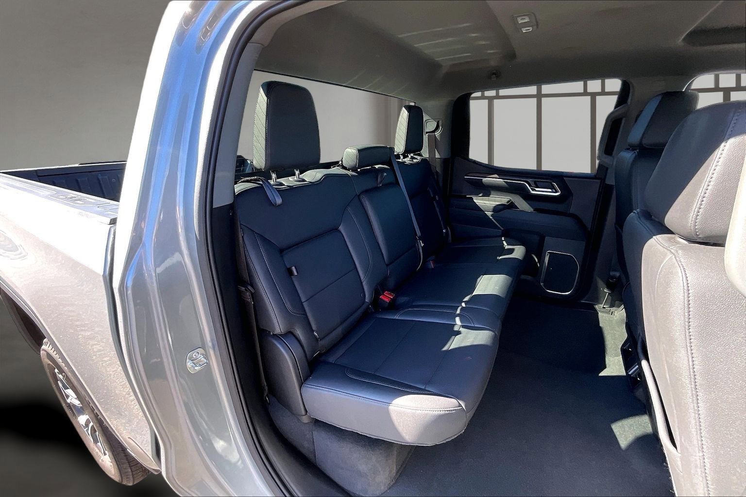 Used 2025 GMC Sierra 1500 SLT image 26