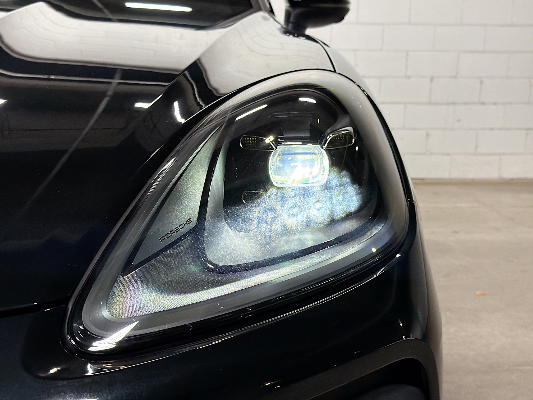 Certified 2023 Porsche Cayenne AWD/4WD image 10