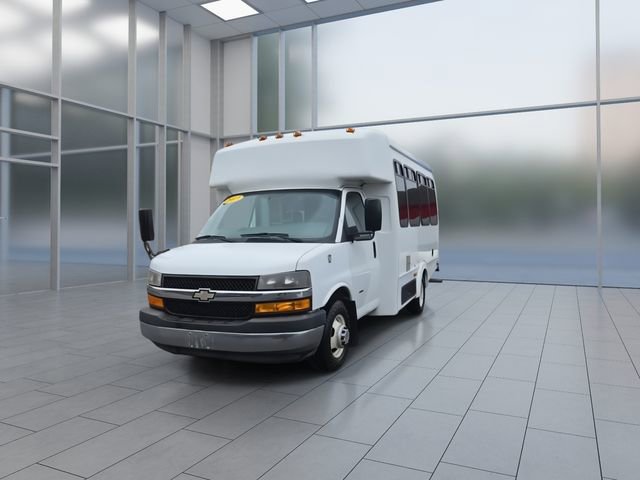 Used 2013 Chevrolet Express 3500 w/ Shuttle Bus Package RWD image 3