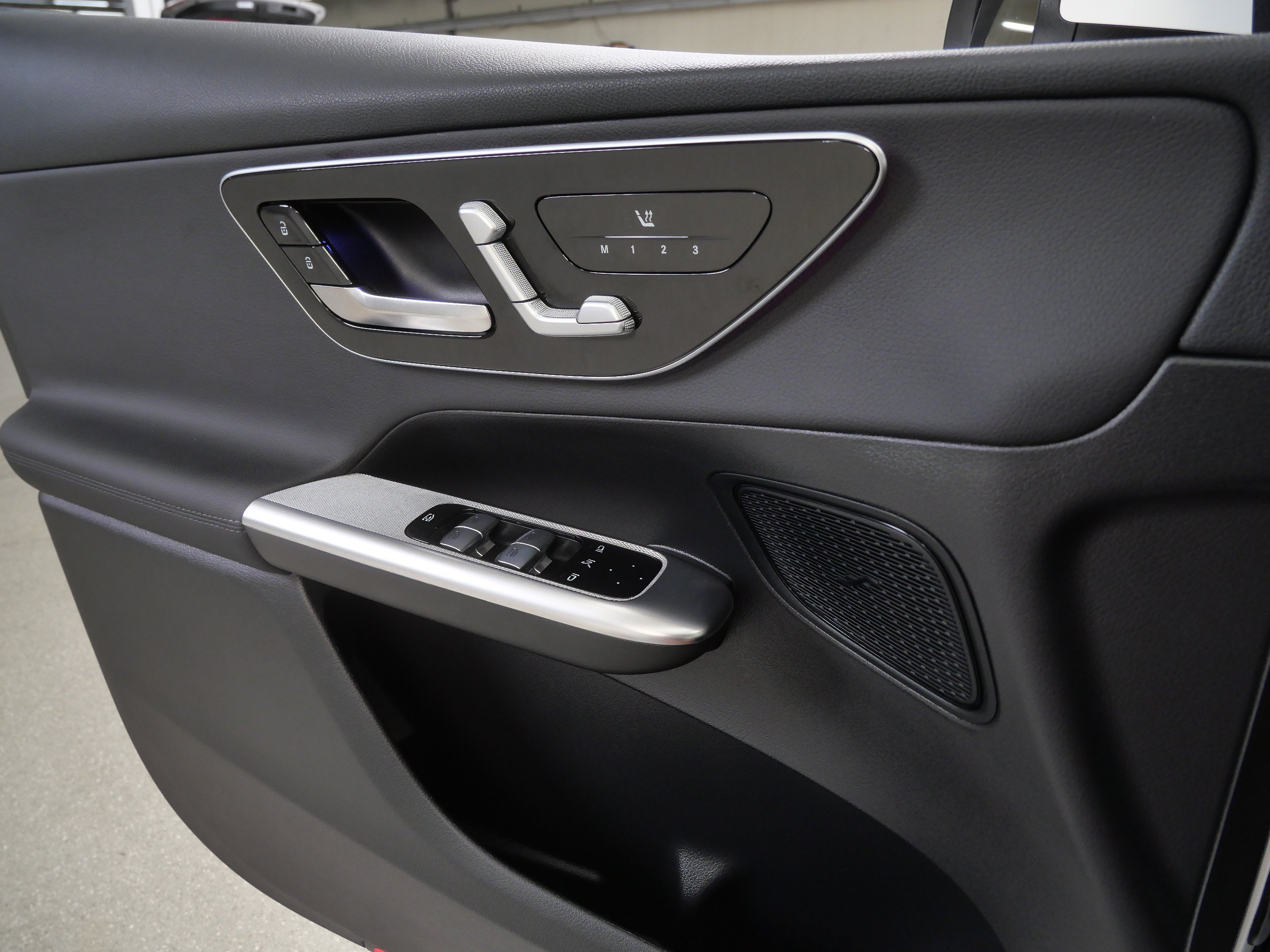Certified 2026 Mercedes-Benz GLC 300 4MATIC image 29