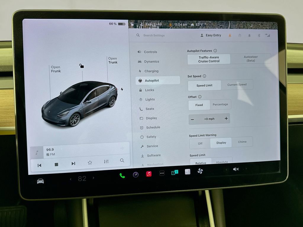 Used 2018 Tesla Model 3 Long Range image 25