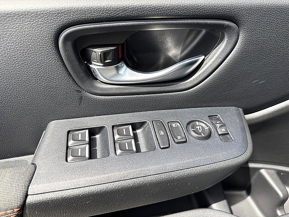 Used 2025 Honda Pilot Sport image 20