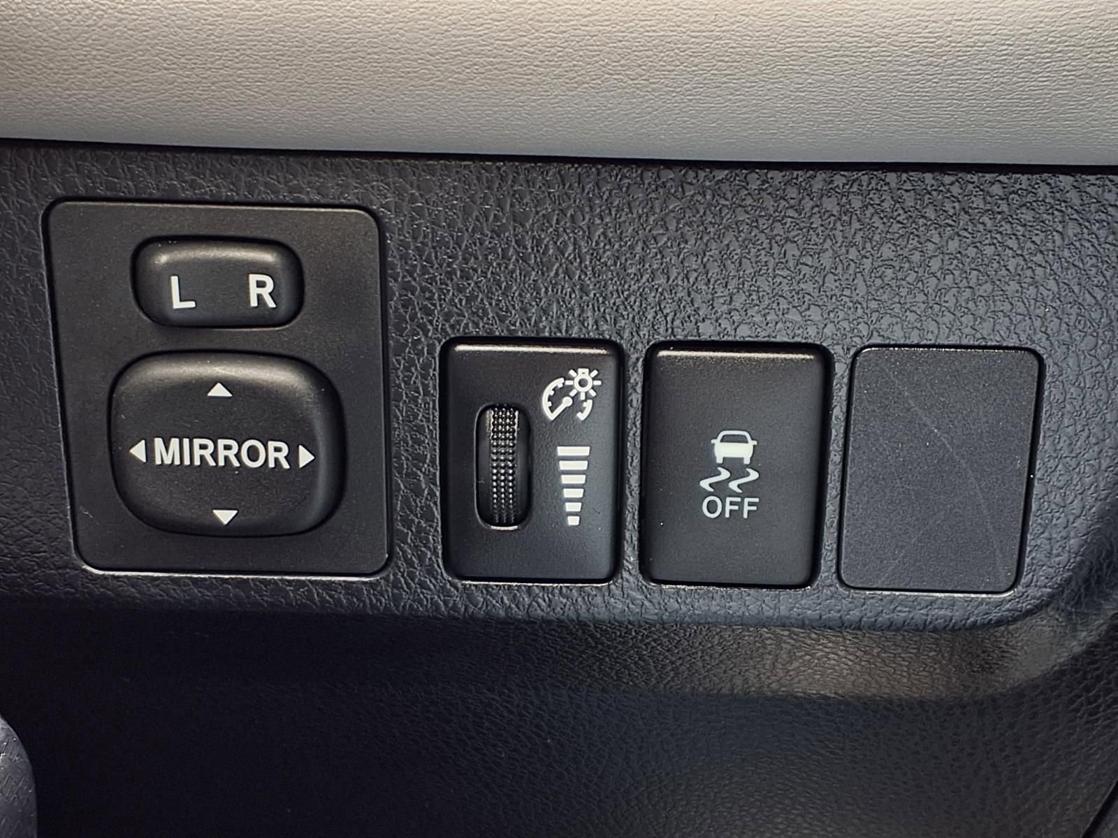 Used 2013 Toyota RAV4 XLE image 23