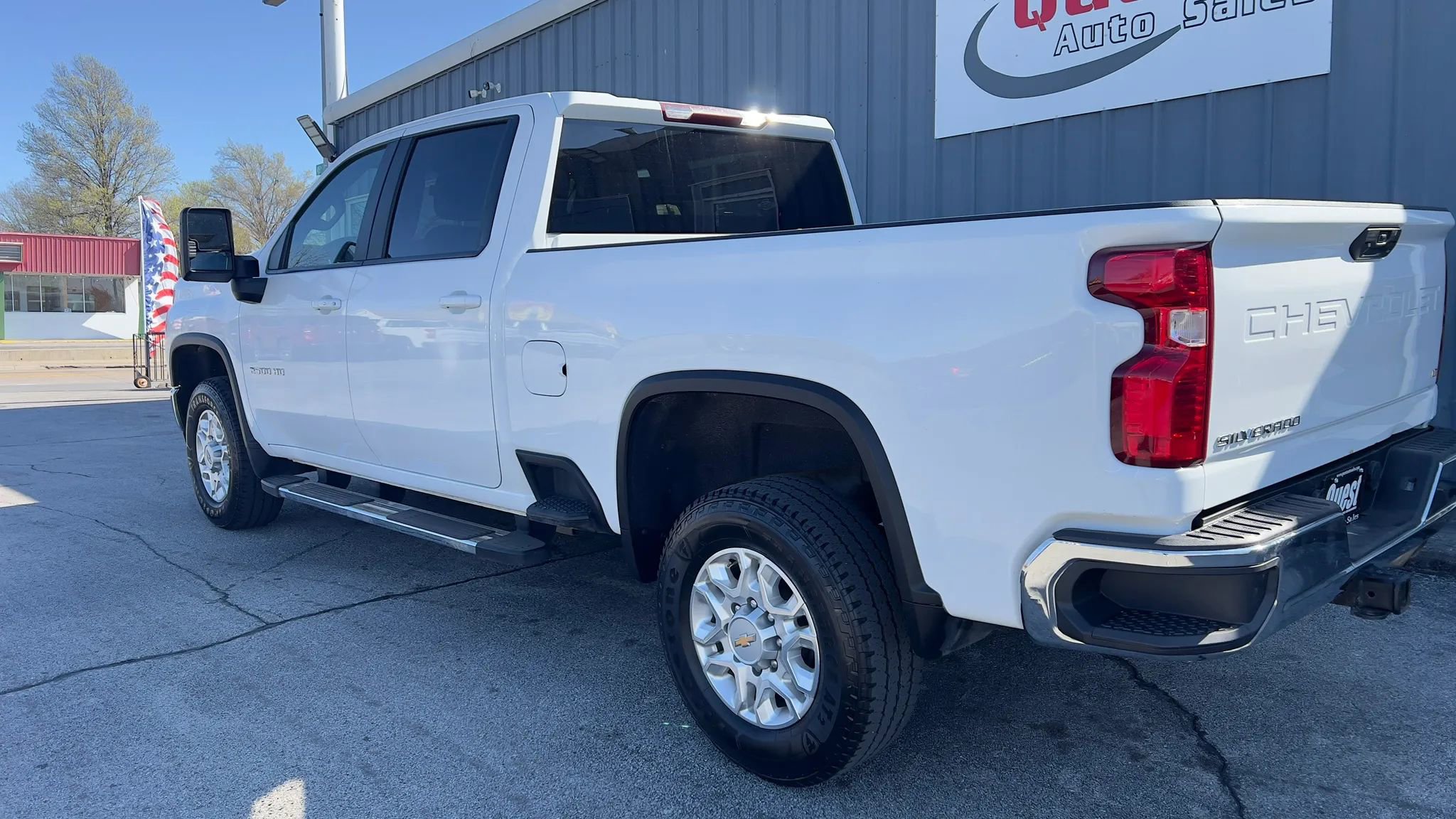 Used 2023 Chevrolet Silverado 2500 LT w/ Convenience Package AWD/4WD image 5