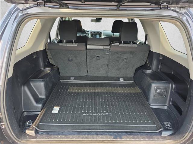 Used 2020 Toyota 4Runner SR5 AWD/4WD image 12