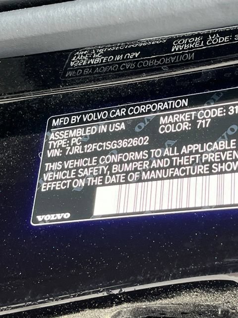 Used 2025 Volvo S60 B5 Plus FWD image 32