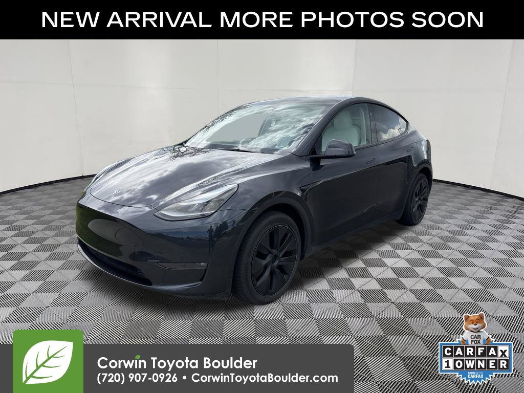 Used 2024 Tesla Model Y Long Range AWD/4WD image 3