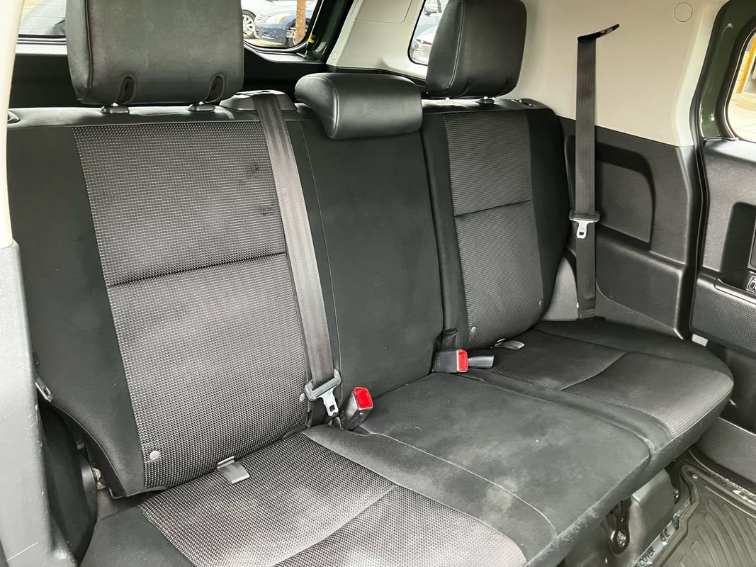 Used 2011 Toyota FJ Cruiser 4WD image 27