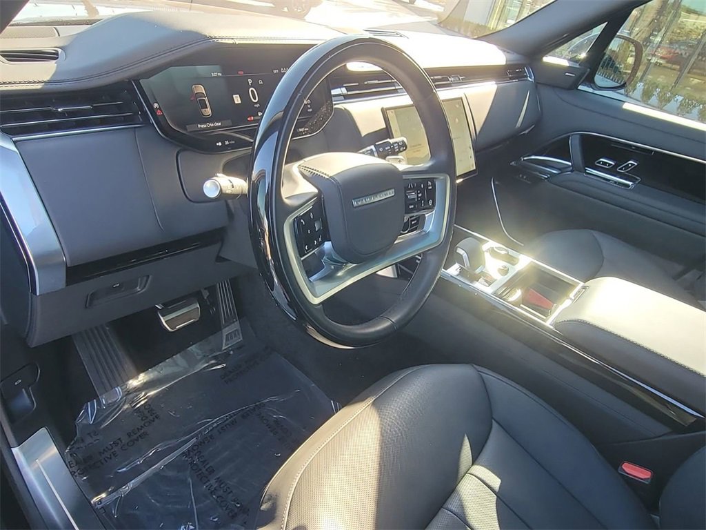 Used 2023 Land Rover Range Rover SE image 25