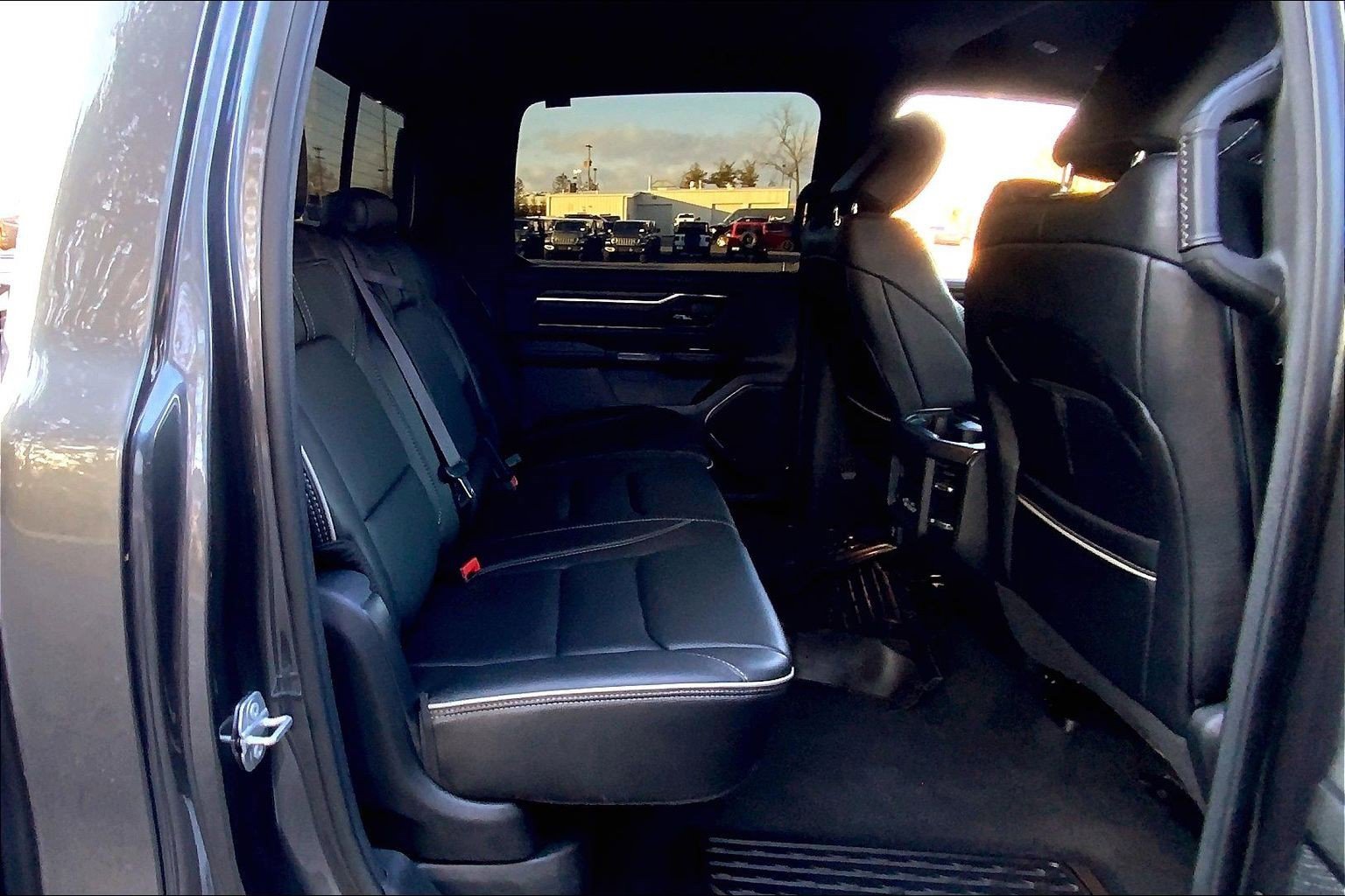 Used 2022 RAM 1500 Limited w/ Body Color Bumper Group image 16