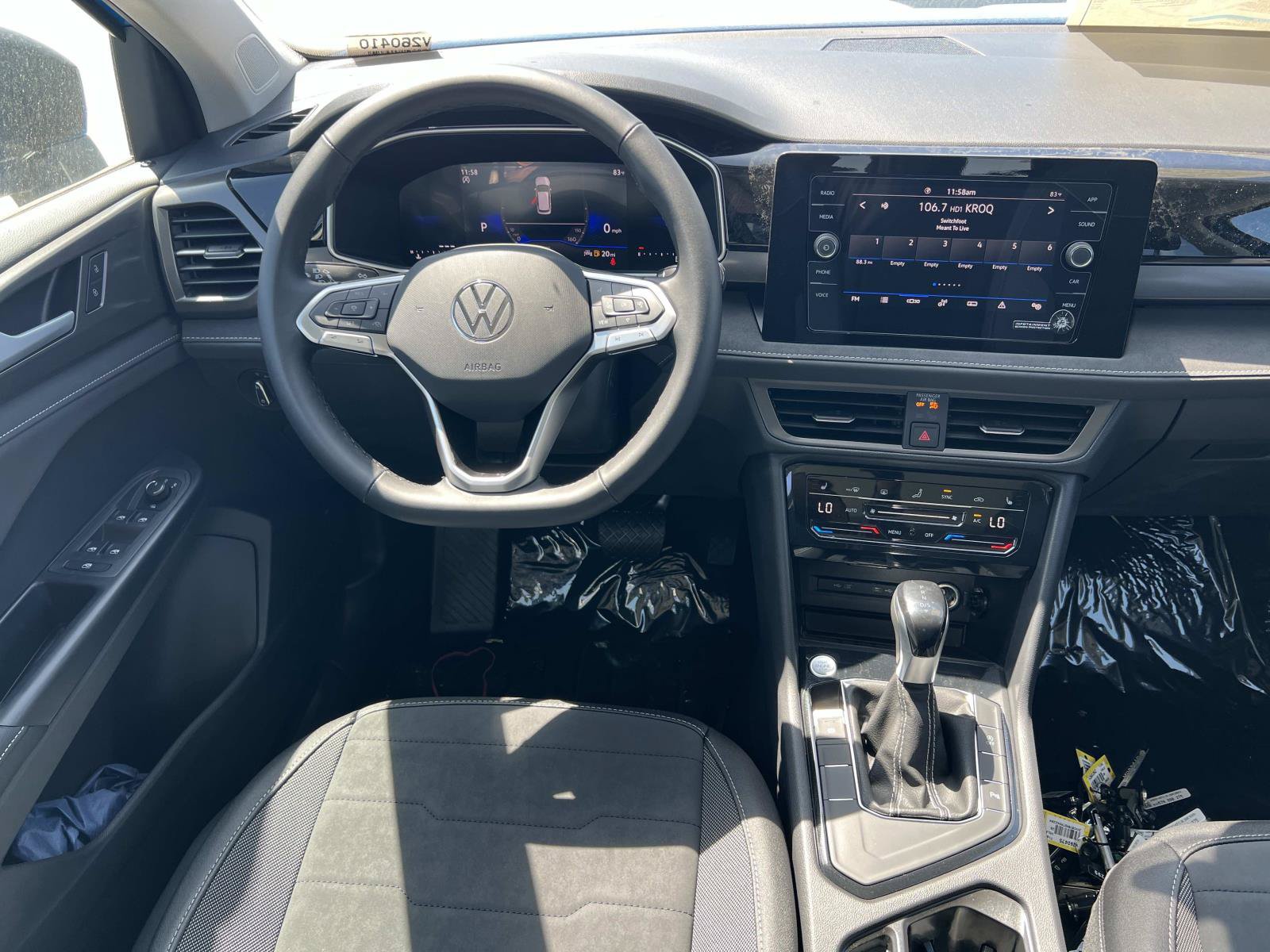 New 2026 Volkswagen Taos SE FWD image 7