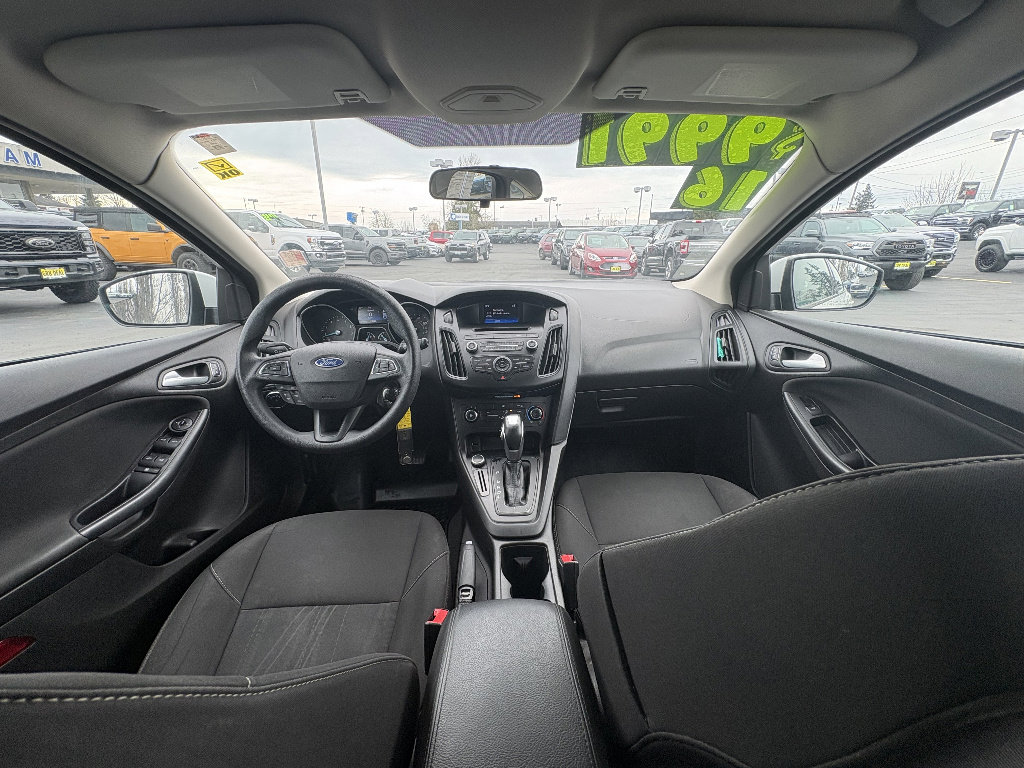 Used 2016 Ford Focus SE image 16