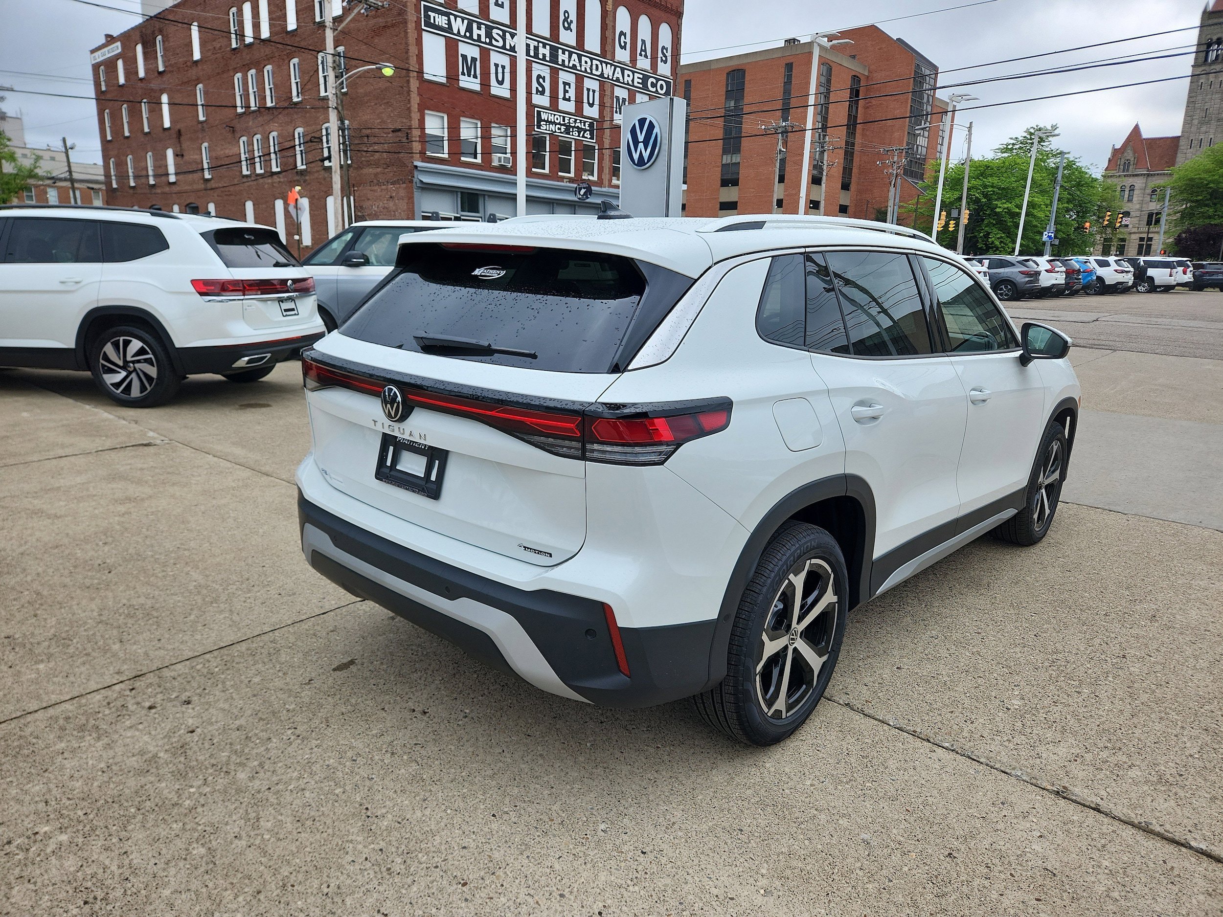 New 2026 Volkswagen Tiguan SE AWD/4WD image 5