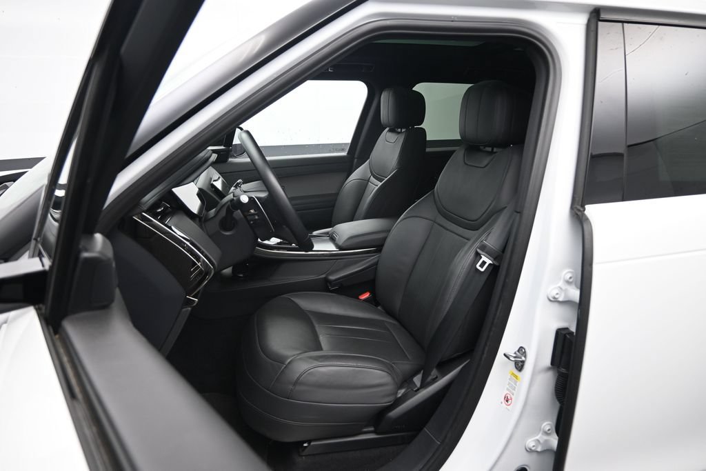 Used 2024 Land Rover Range Rover Sport SE AWD/4WD image 23