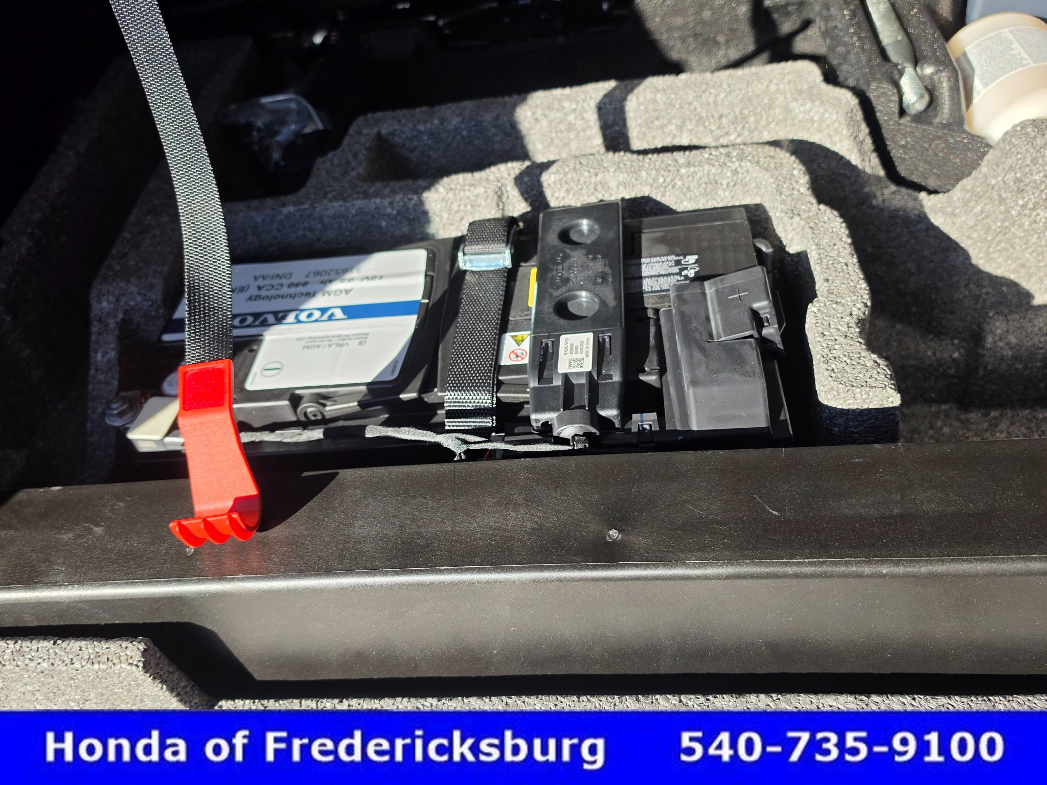 Used 2025 Volvo XC60 T8 Plus w/ Protection Package Premier AWD/4WD image 22