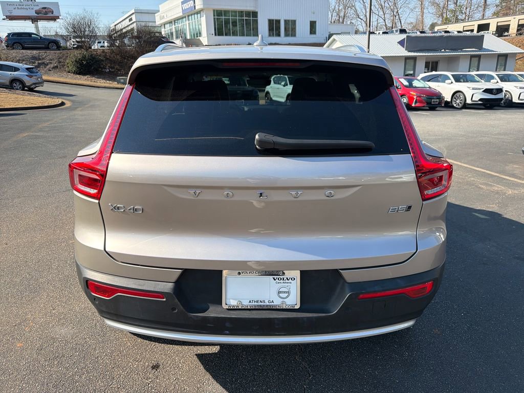 Certified 2024 Volvo XC40 B5 Plus w/ Protection Package Premier image 5