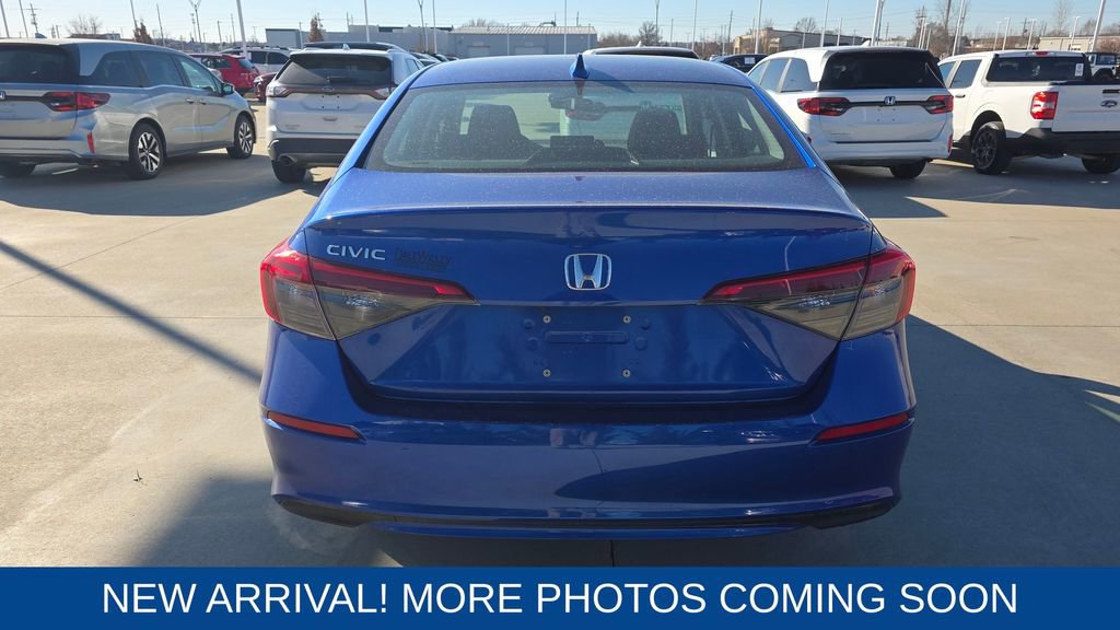 Used 2023 Honda Civic EX image 4