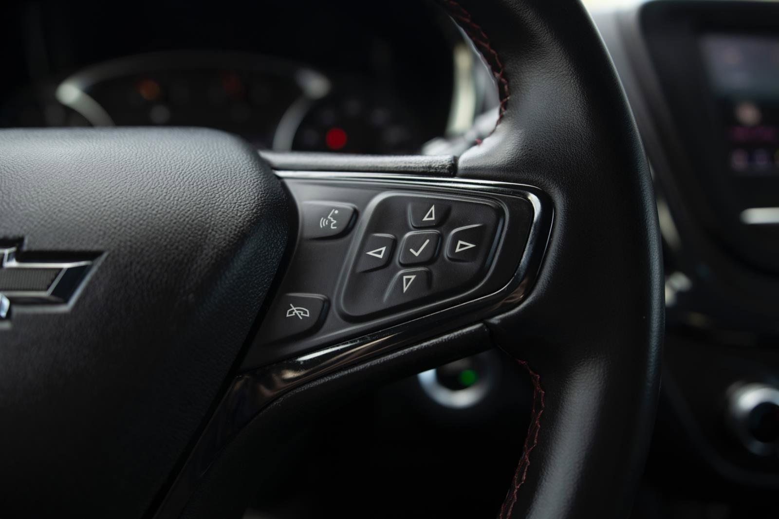 Used 2023 Chevrolet Equinox RS AWD/4WD image 7
