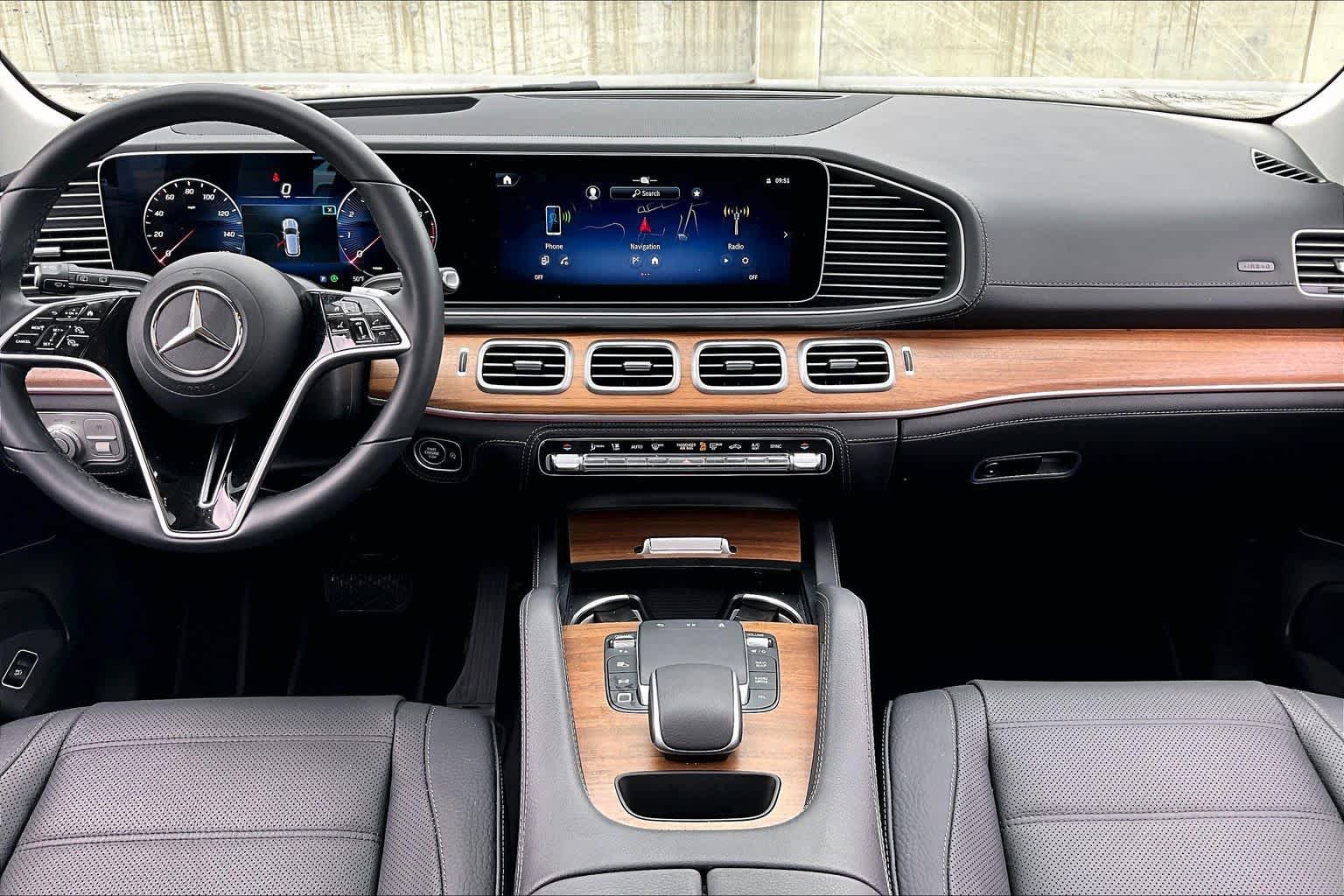 Used 2025 Mercedes-Benz GLE 350 4MATIC image 7