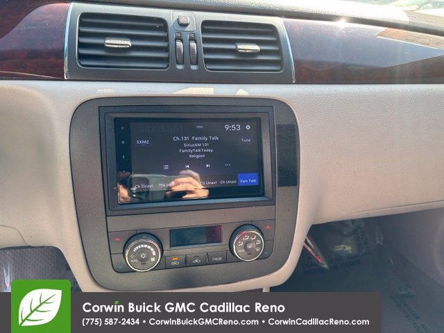 Used 2009 Buick Lucerne CXL FWD image 16