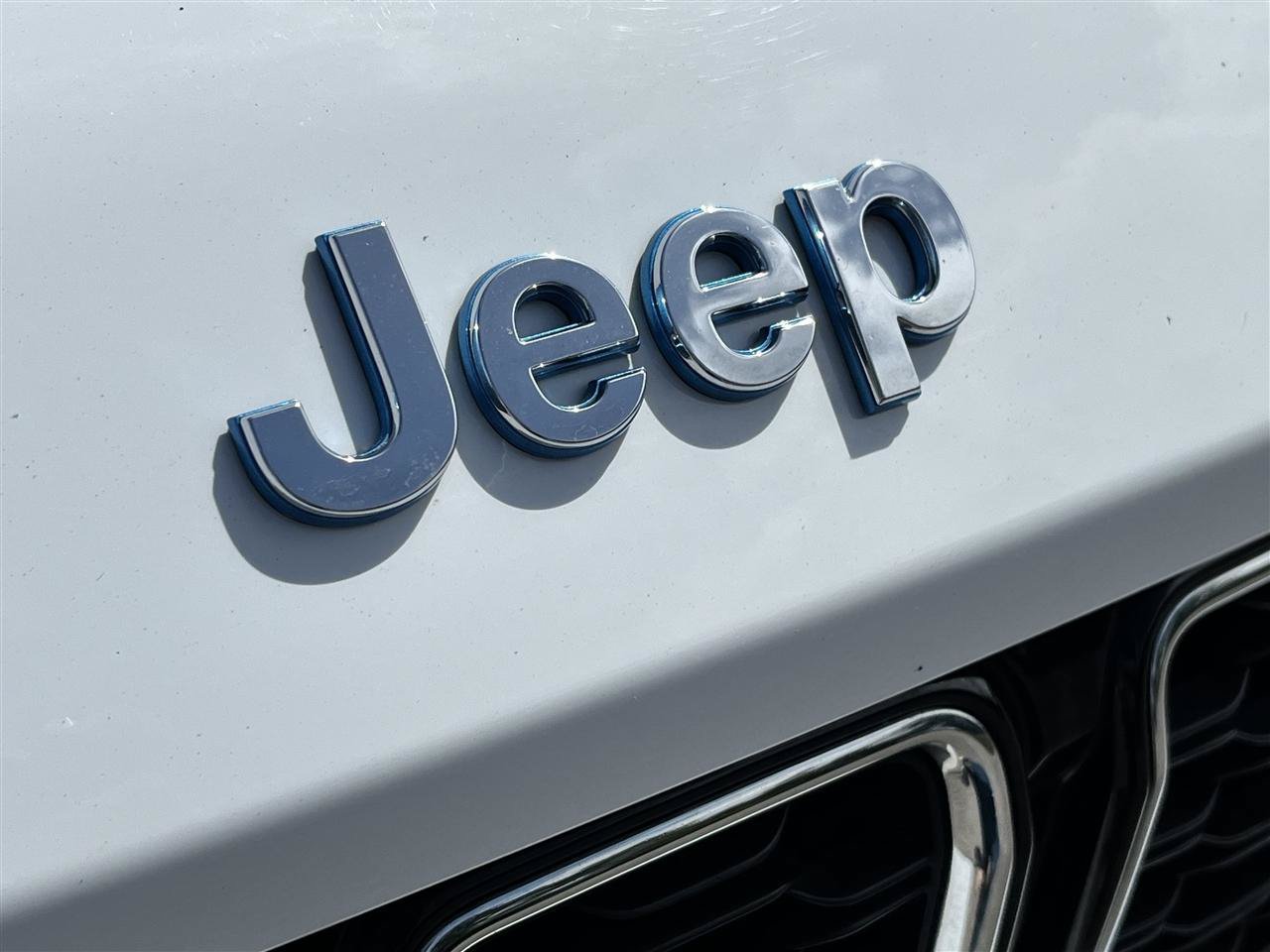 Used 2024 Jeep Grand Cherokee Limited 4xe AWD/4WD image 4