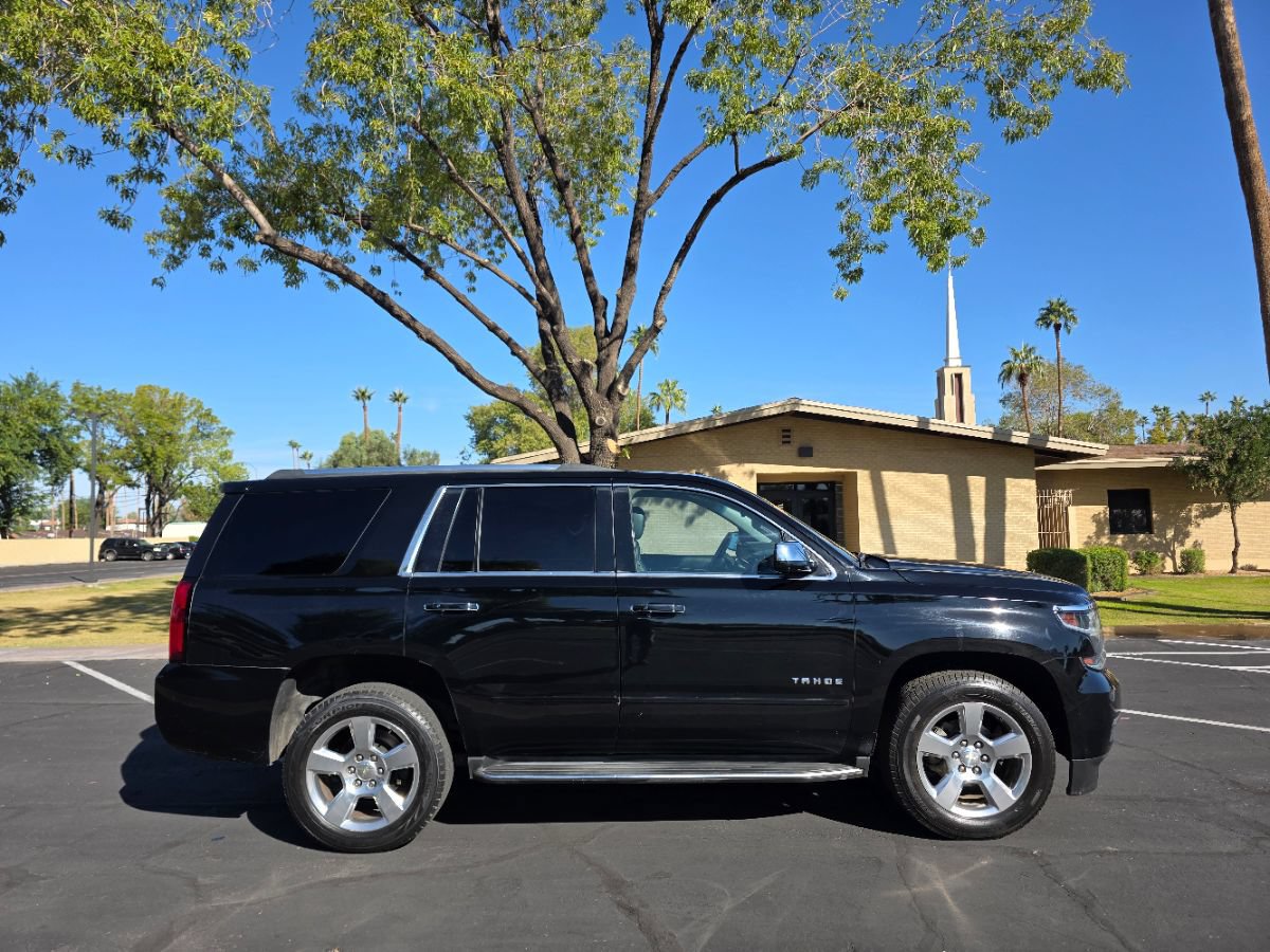 Used 2017 Chevrolet Tahoe Premier AWD/4WD image 3