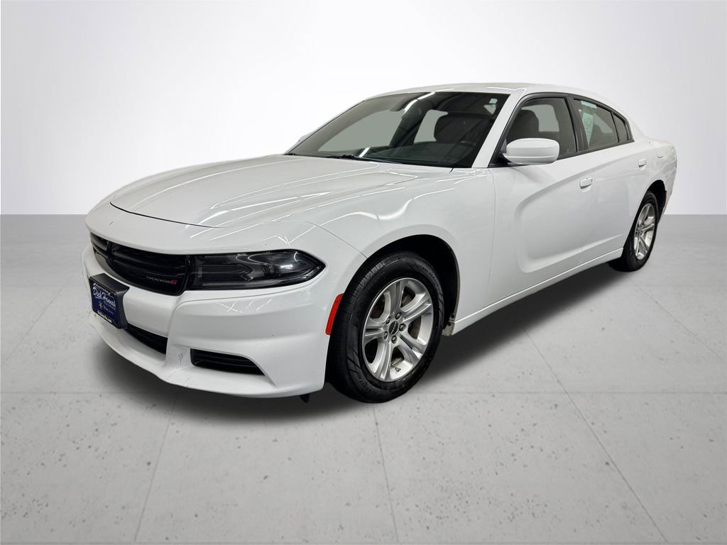 Used 2022 Dodge Charger SXT image 2