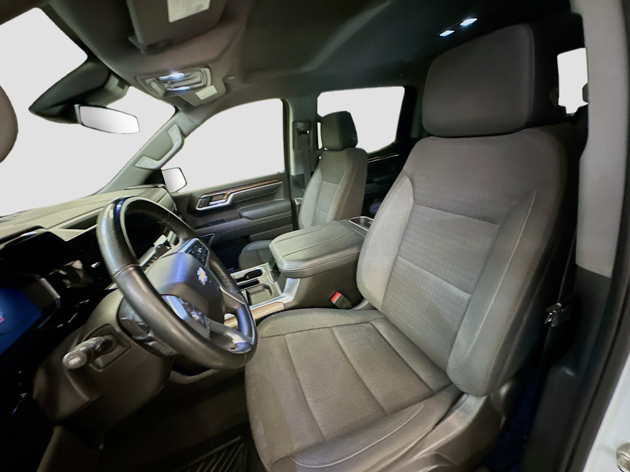 Used 2025 Chevrolet Silverado 1500 LT image 13