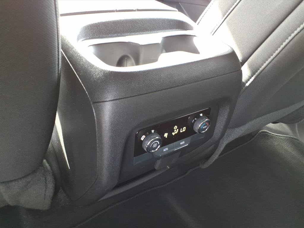 Used 2026 Chevrolet Traverse LT w/ Driver Confidence Package FWD image 17