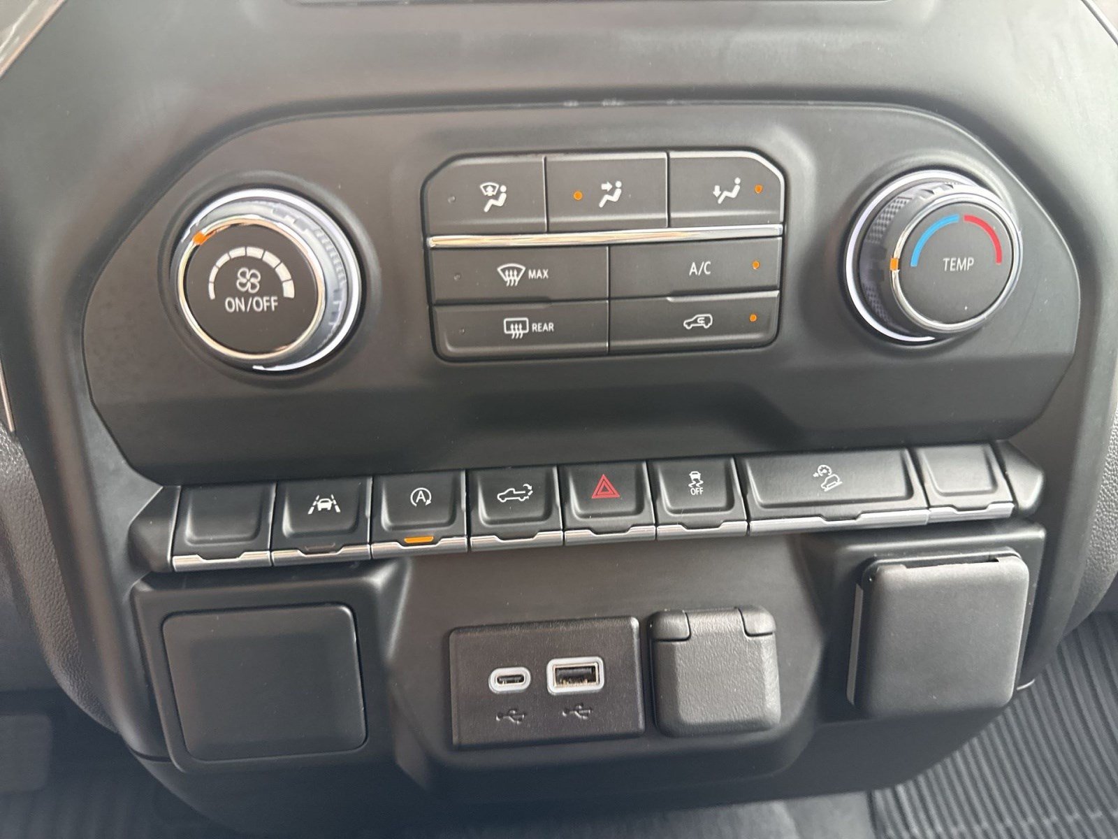 Used 2026 Chevrolet Silverado 1500 Custom Trail Boss AWD/4WD image 19