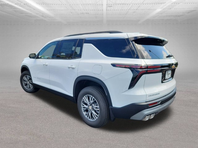 New 2027 Chevrolet Traverse LT w/ Driver Confidence Package FWD image 5